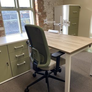 Item Reference - Desking-mid-level-IMAGE 86